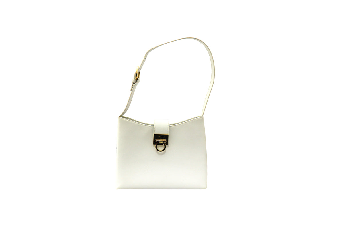 Salvatore Ferragamo サルバトーレ・フェラガモ ガンチーニ AQ-21【中古】