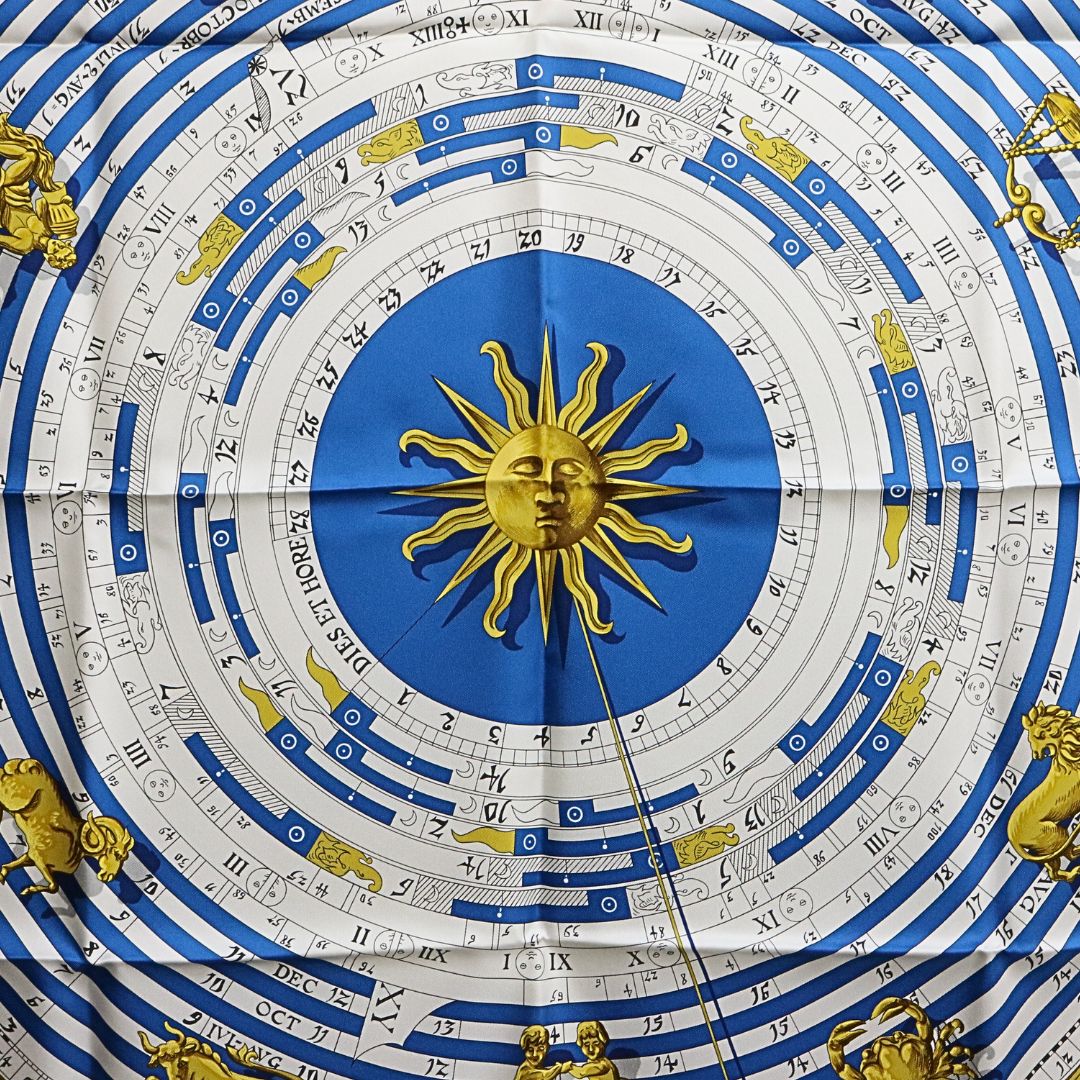 カレ 90《占星術》<br>シルクツイル/絹 100%<br>ブルー・コバルト/ホワイト<br>ヴィエイユ・オール<br>【未使用品】