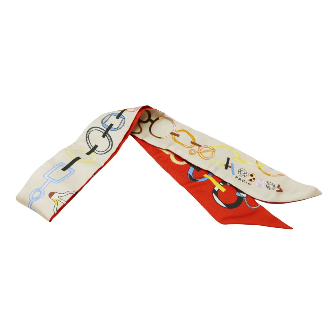 ツイリー ド・レ・ブックル<br>シルク100%<br>クリーム/ルージュ/ブルーシエル<br>【未使用品】