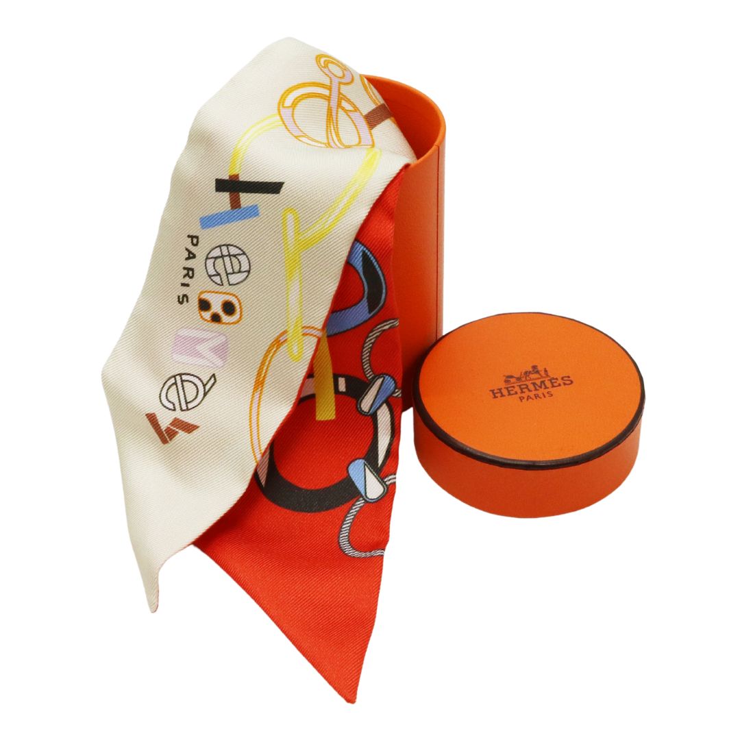 ツイリー ド・レ・ブックル<br>シルク100%<br>クリーム/ルージュ/ブルーシエル<br>【未使用品】