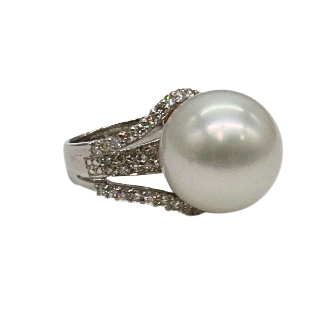 Pt900/D0.93ct/パール16mm<br>南洋パールダイヤリング<br>【未使用品】