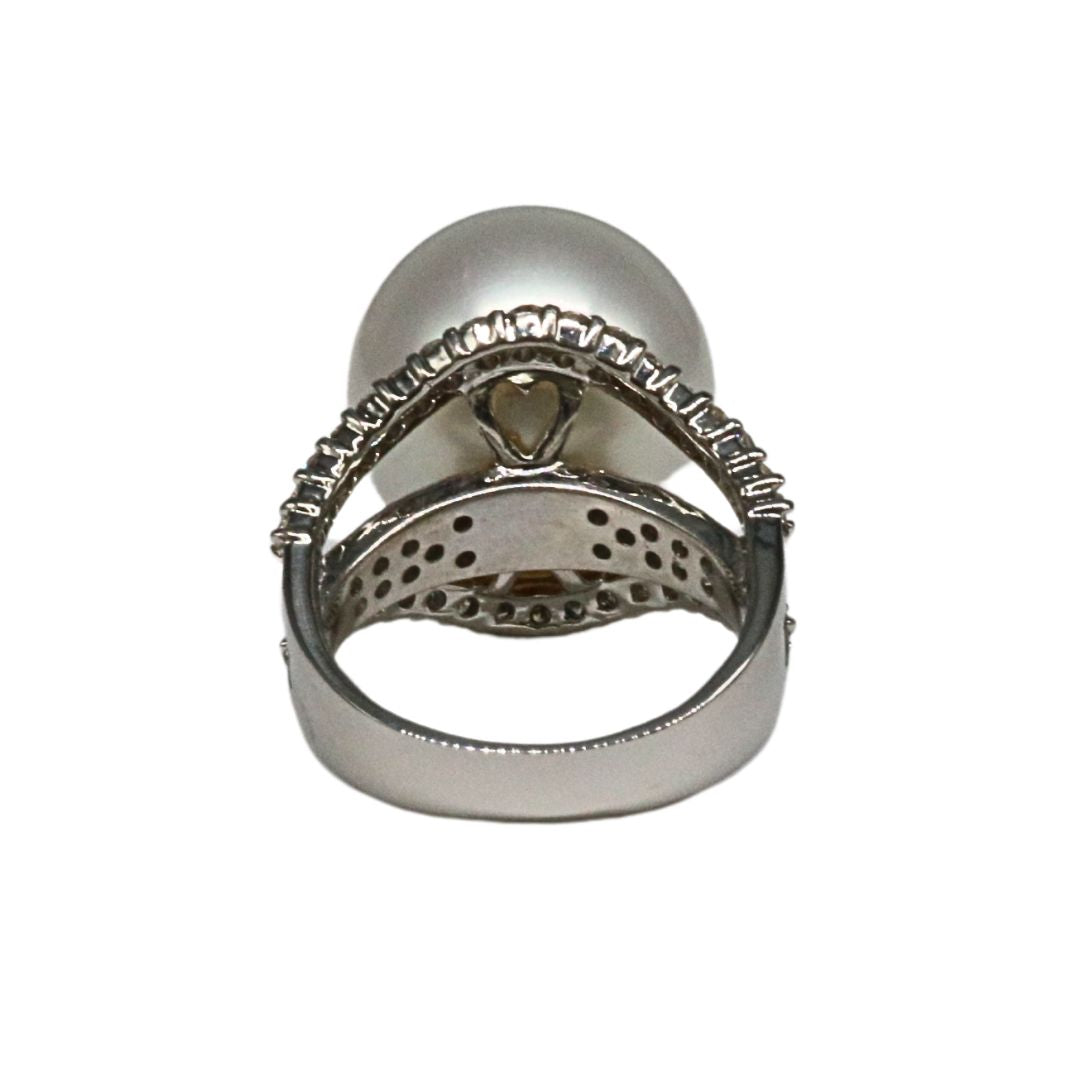 Pt900/D0.93ct/パール16mm<br>南洋パールダイヤリング<br>【未使用品】