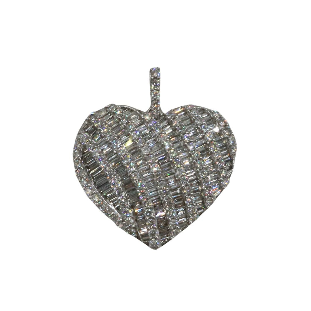 K18WG/D3.00ct<br>ハートバゲットダイヤ<br>ペンダントトップ<br>【未使用品】