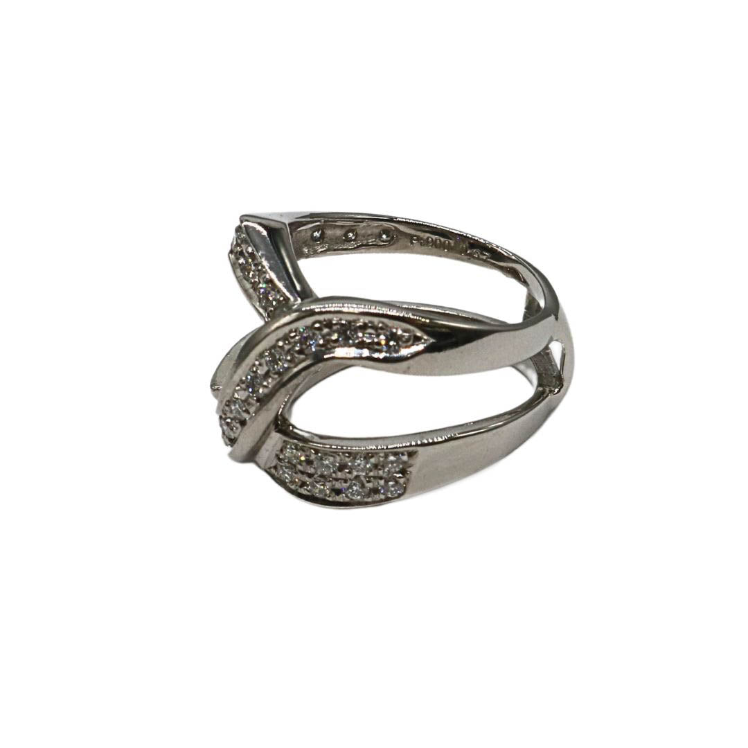 PT900/D0.67ct<br>ダイヤモンド クロス リング<br>【未使用品】