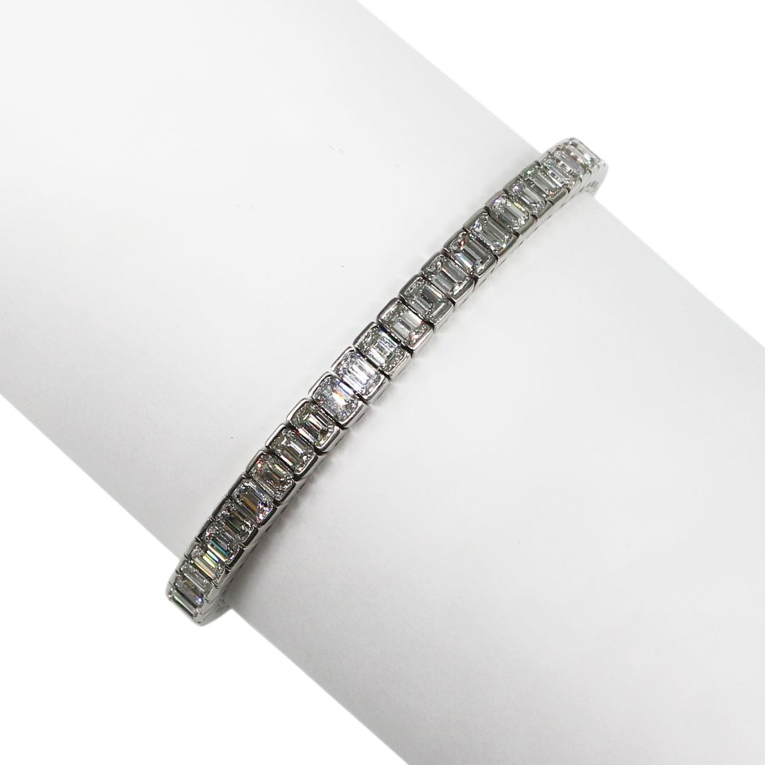 PT900/K18WG/D13.64ct<br>エメラルドカットダイヤモンド<br>テニスブレスレット