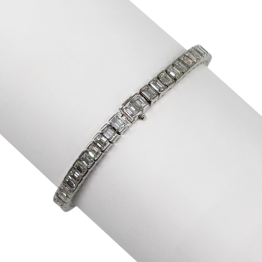 PT900/K18WG/D13.64ct<br>エメラルドカットダイヤモンド<br>テニスブレスレット