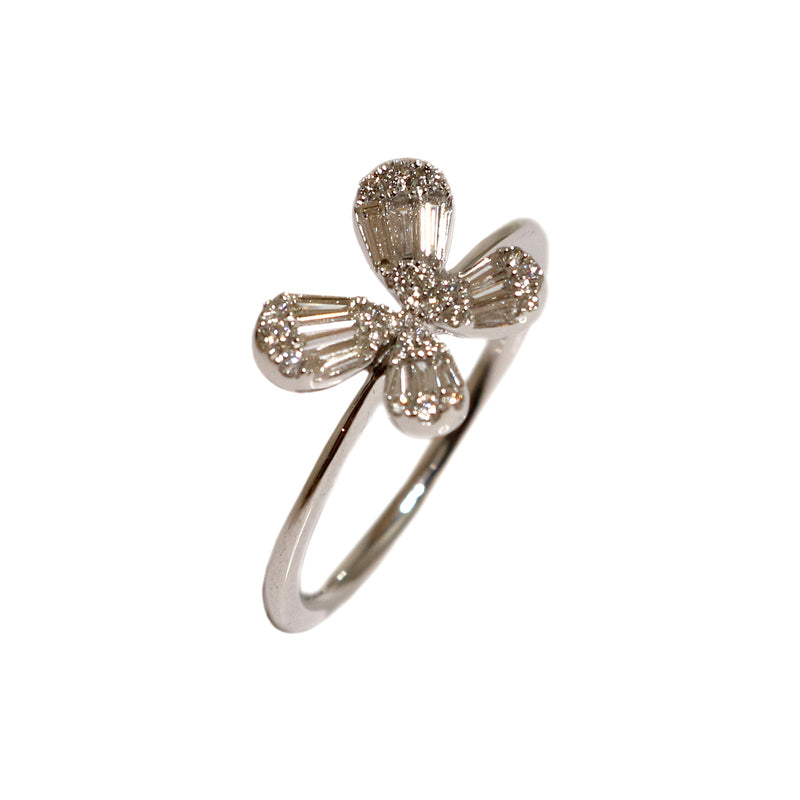 PT950/D0.30ct<BR>バタフライモチーフ<BR>バゲットダイヤモンドリング<BR>【NEW】