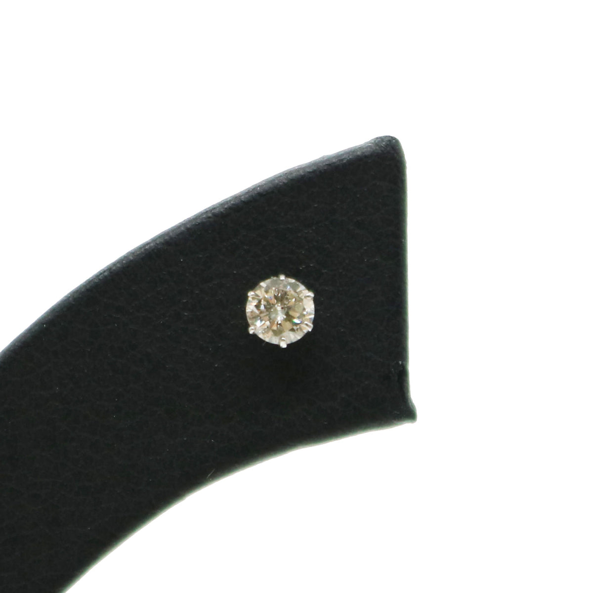 PT900/D0.30ct<br>ダイヤモンド1粒ピアス<br>【NEW】