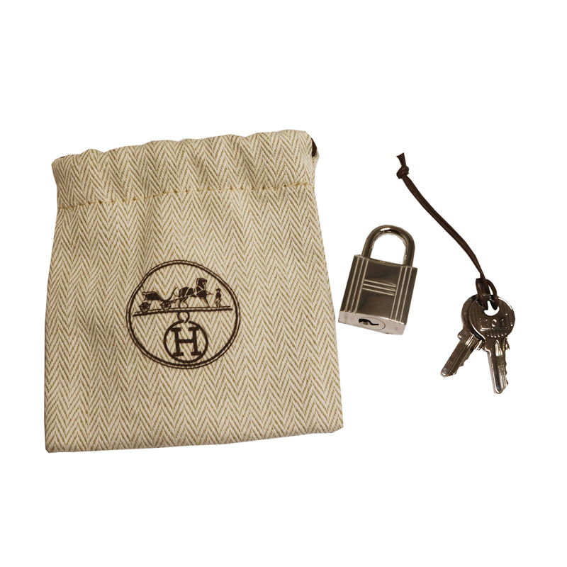 HERMES【エルメス】<br>スイフト<BR>ピコタンロック ミクロ<BR>ラッキーデイジー<br>モーヴシルベストル/キュイーブル<BR>ホワイト/SV金具<BR>【NEW】