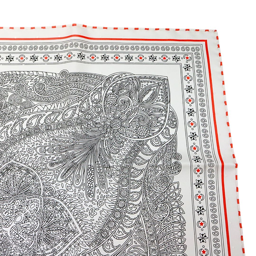 カレ 55 マハラニの庭<br>シルク100％<br>ブラン/ノワール/ルージュ<br>【未使用品】