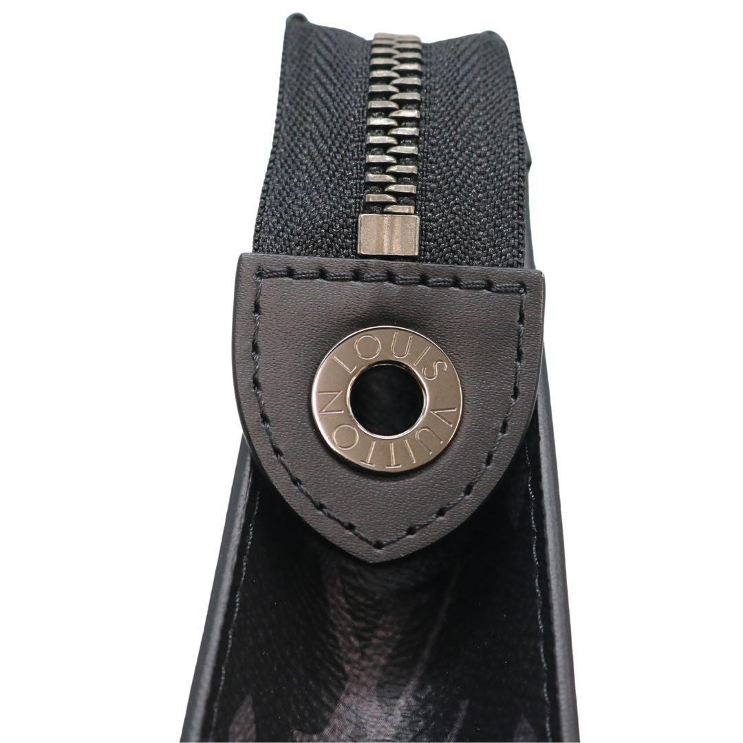 ポシェット・ヴォワヤージュ<br>モノグラム・エクリプス<br>キャンバス/リバース キャンバス<br>レザー<br>グレー/シルバー金具<br>【USED】