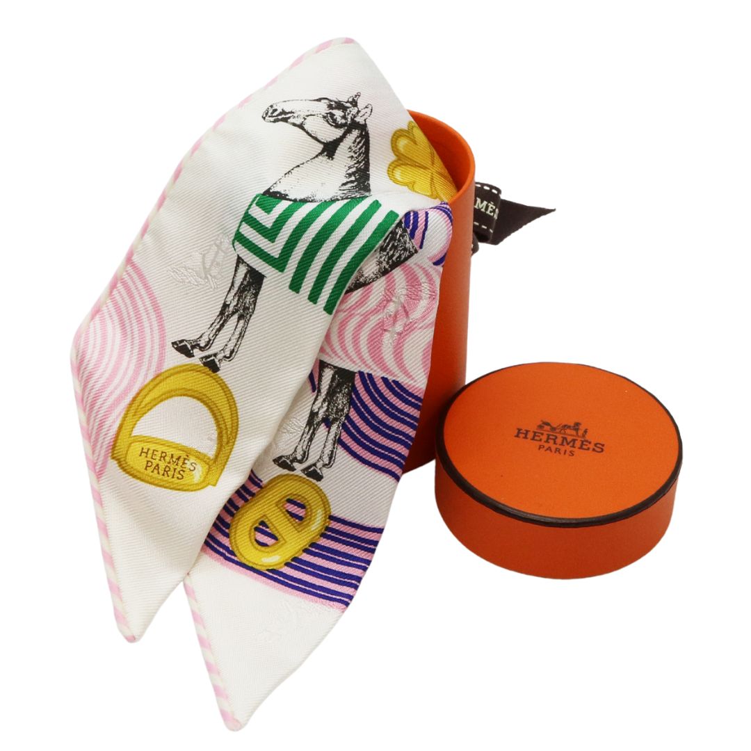 ツイリー ガルドローブポップ<br>シルク100％<br>ブラン/マルチカラー<br>【未使用品】