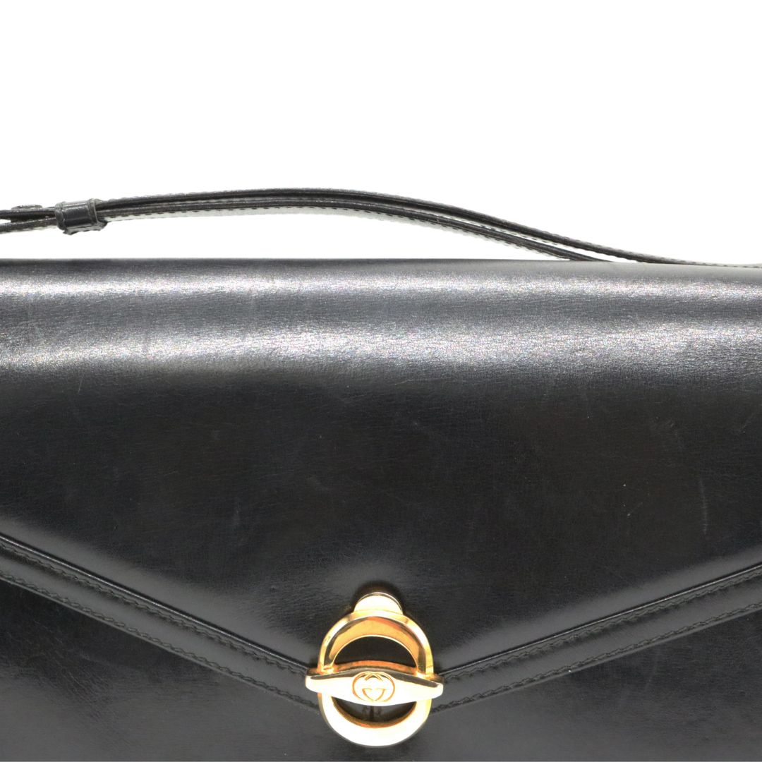 ショルダーバッグ<br>レザー<br>ブラック/ゴールド金具<br>【USED】