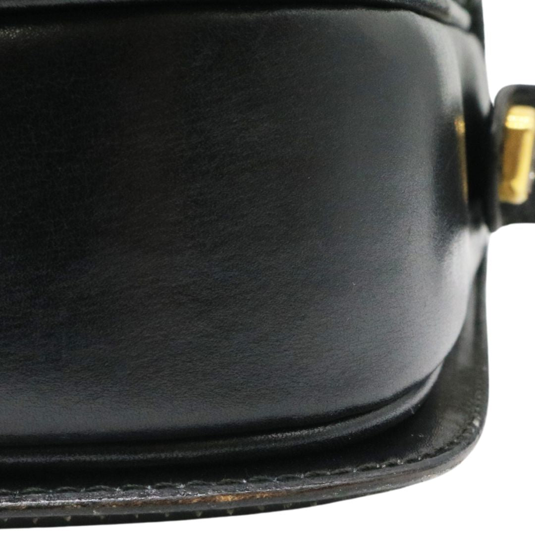 ショルダーバッグ<br>レザー<br>ブラック/ゴールド金具<br>【USED】