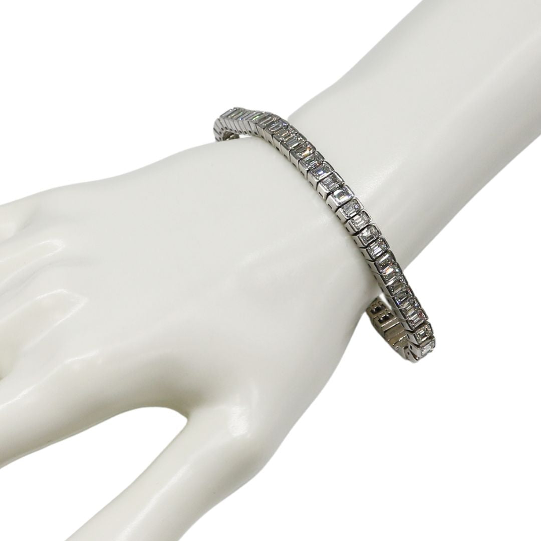 PT900/K18WG/D13.64ct<br>エメラルドカットダイヤモンド<br>テニスブレスレット
