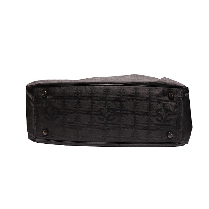 CHANEL　シャネル　ナイロン×レザー　ニュートラベルGM　A15825【中古】