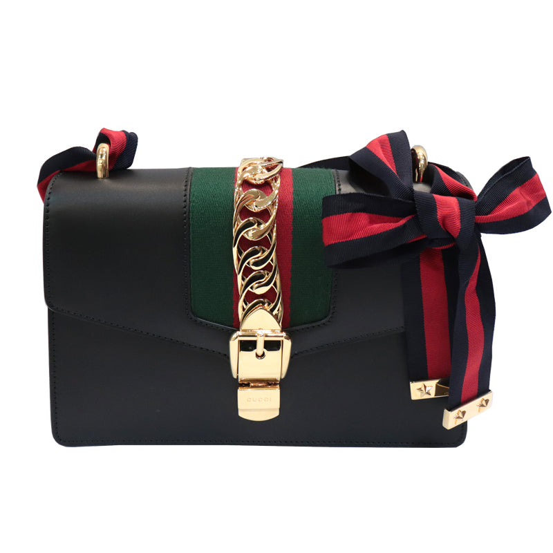 GUCCI　グッチ　シルヴィ　421882　ブラック【中古】