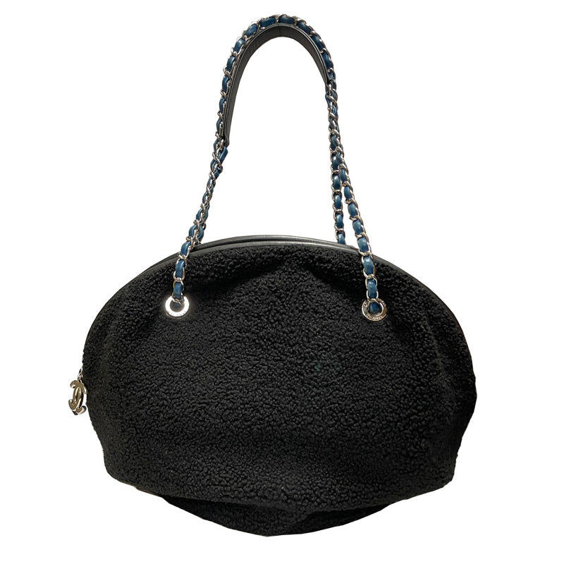 CHANEL シャネル ムートン ドーヴィル ラウンド ロゴ チェーン 
